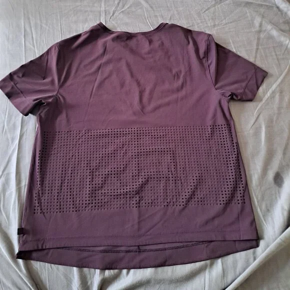 Lululemon Perfectly Perfed Tee sz M Black Cherry - Picture 5 of 7
